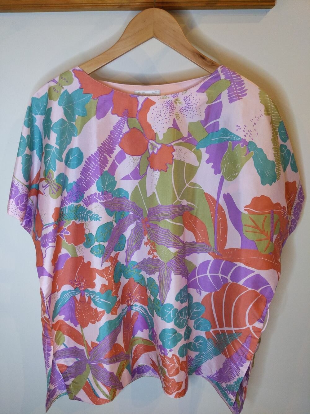 Shinawatra 100% Thai Silk Tropical Floral Top Flowing Purple Coral L